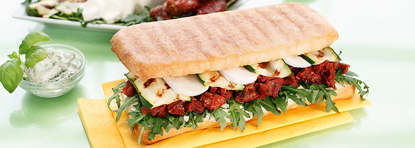 Ciabatta with sun-dried tomatoes and mozzarella