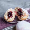 SG-Raspberry-Currant Mini-Doughnut