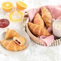 SG-Croissant with strawberry filling