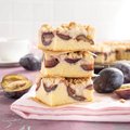 Plum crumble cake - 1