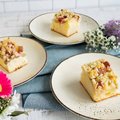 Rhubarb cake with vanilla cream - 1